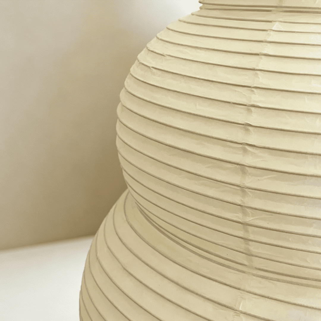 akari-24n-washi-paper-pendant-light-warm-glow_17