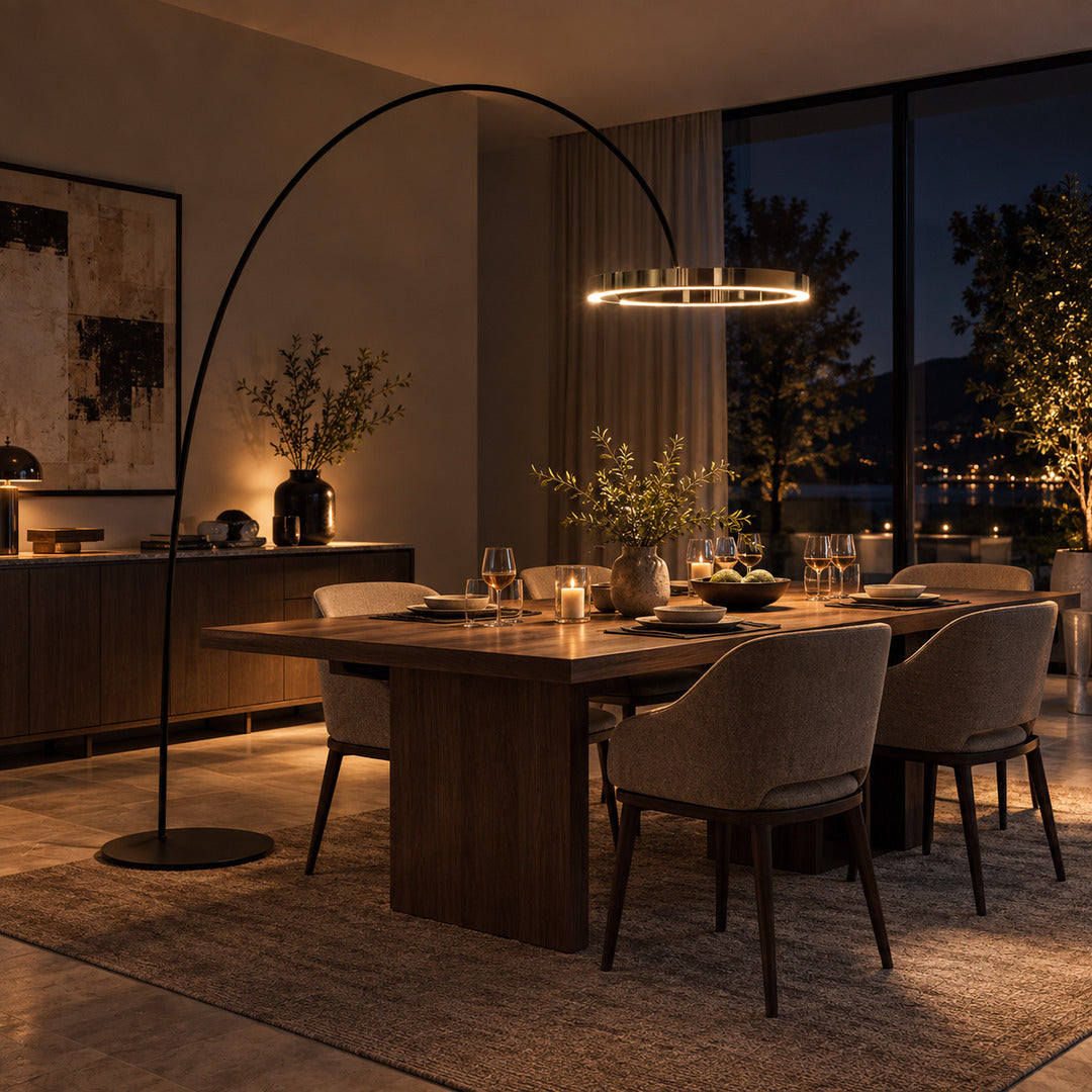 Warm evening glow of the floating ring of the Cerchio floor lamp creating a modern mood after dark