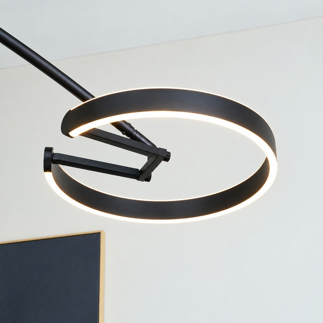 Even warm glow radiating from the full circumference of the Cerchio ring floor lamp