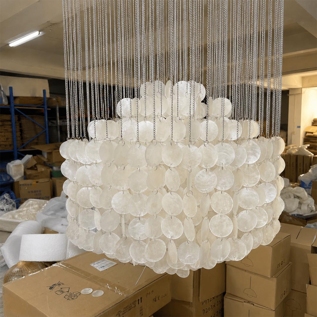 coralia-fun-tall-style-staircase-shell-chandelier-stuberlighting