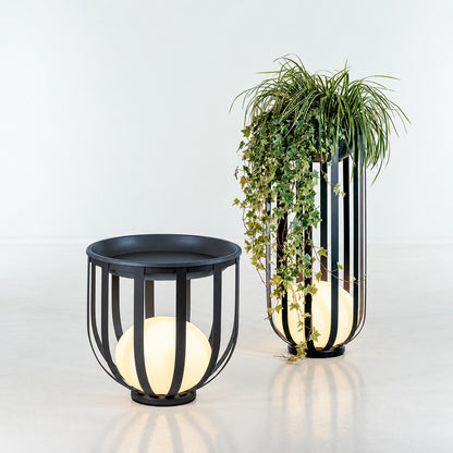Size chart of the Faceta outdoor garden light showing the low 21.3 inch and tall 37.4 inch versions
