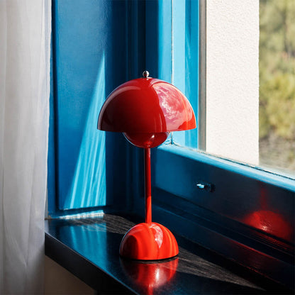 Poppy Klein Blue VP9 cordless mushroom lamp bedside Y2K revival modern bedroom Mid Century designer warm glow lifestyle interior