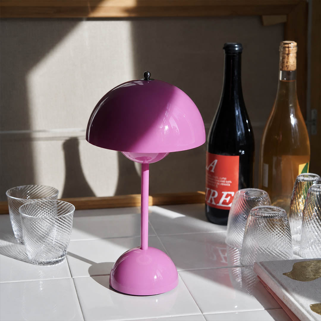 Poppy VP9 cordless mushroom lamp restaurant cafe hospitality multi color tables Mid Century designer intimate warm glow lifestyle