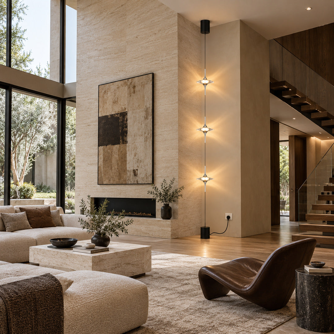 Trottola crystal star lamp filling an empty living room corner with sculptural light