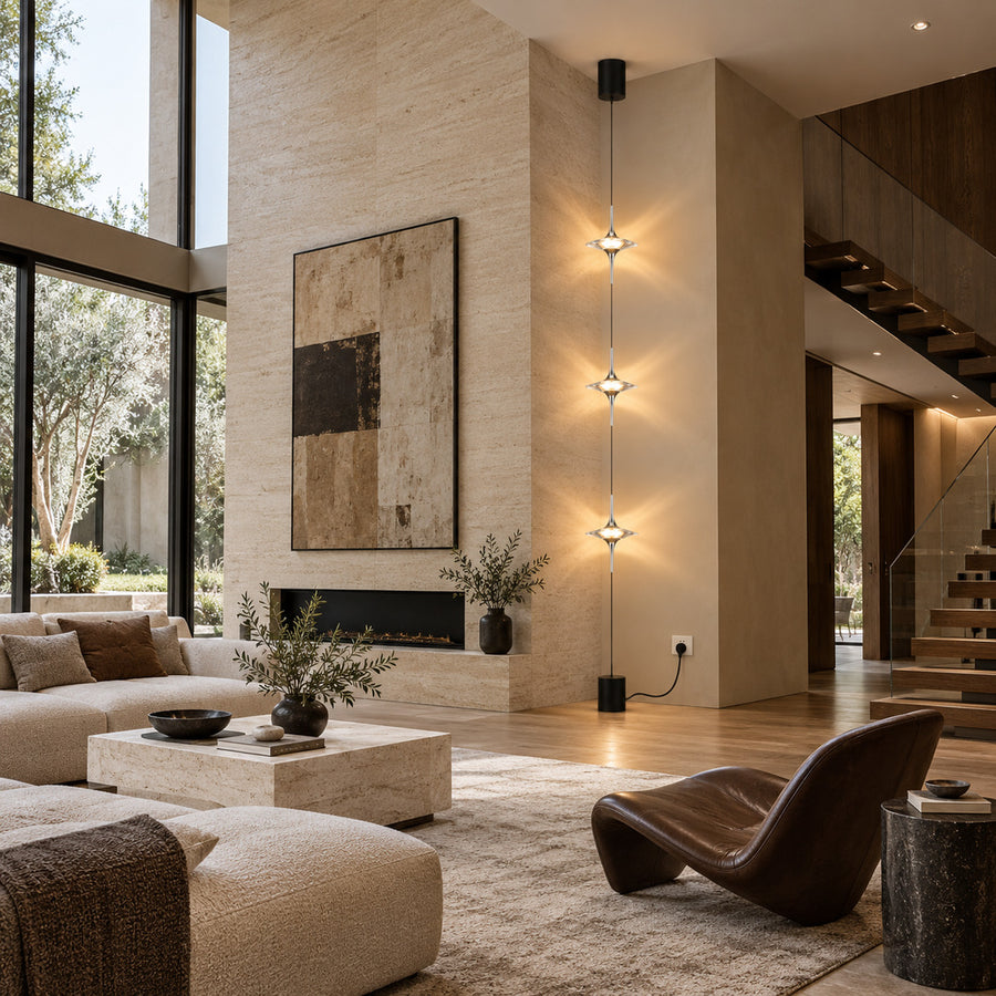 Trottola crystal star lamp filling an empty living room corner with sculptural light